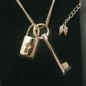 Limited edition scandalous necklace